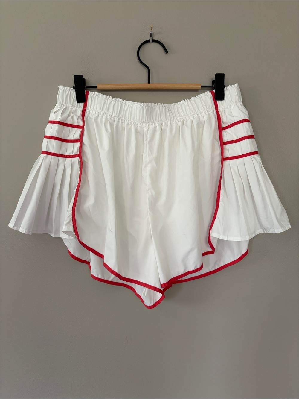 Free People FP Movement Easy Tiger Shorts Medium White Red Trim Athletic Workout - Picture 1 of 9